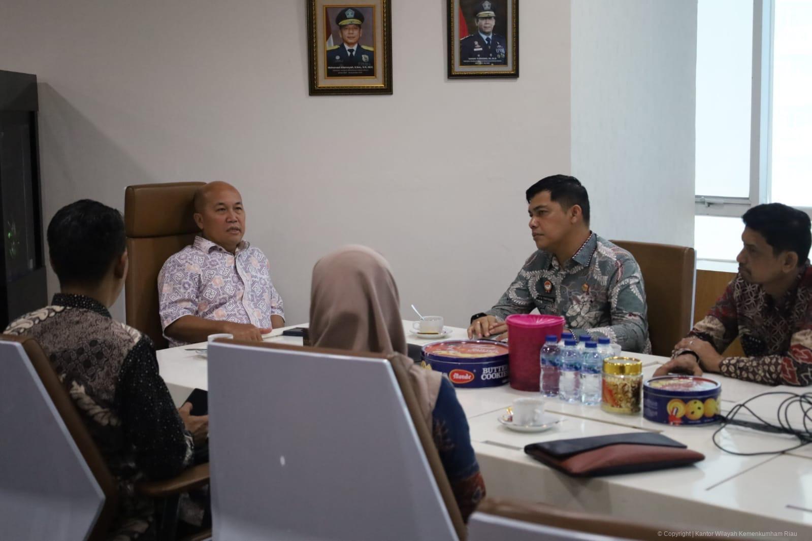 17392bc4 7c59 4a20 aedf 30747b5c9e17