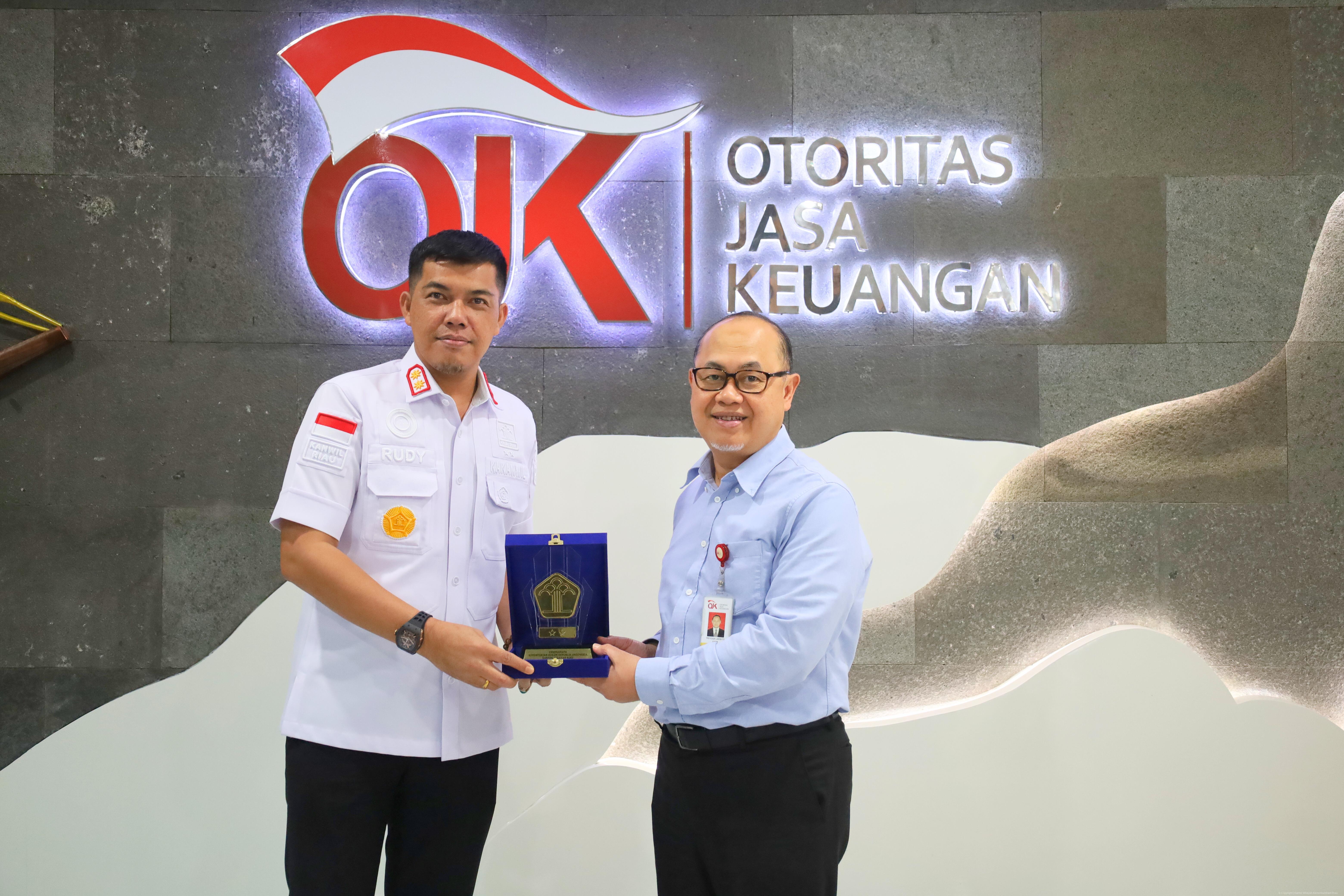 05d7b8a2 ceb3 4d2f 92f6 413fdefc0ceb